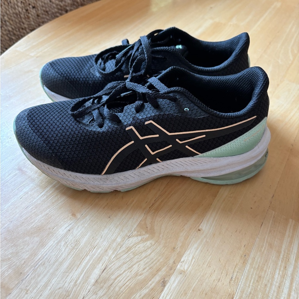 Asics Kids Sneakers in Black and Mint